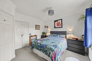 Guest bedroom with en-suite shower room- click for photo gallery